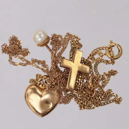 Diverse guld, defekt, knutar, bucklor, odlad pärla, 18K Vikt: 7,3 g