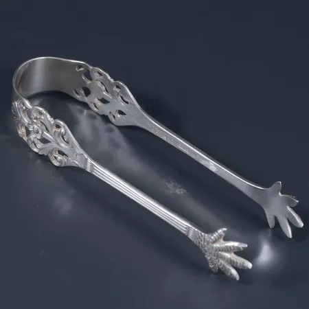 Sockertång i silver (830/1000) modell Lillemor. Den är 90 mm lång och väger 16,0g.