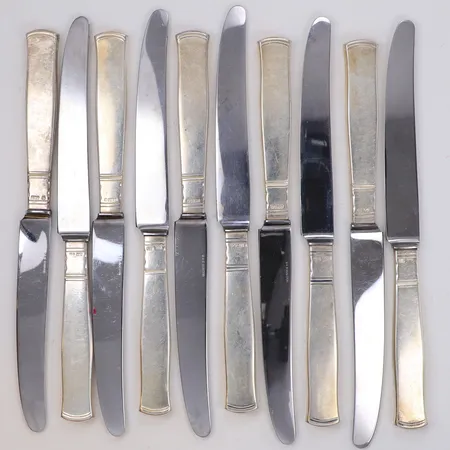 Tio knivar, längd 19,5cm, Guldsmedsaktiebolaget, Stockholm, 830/1000 silver Vikt: 544,6 g