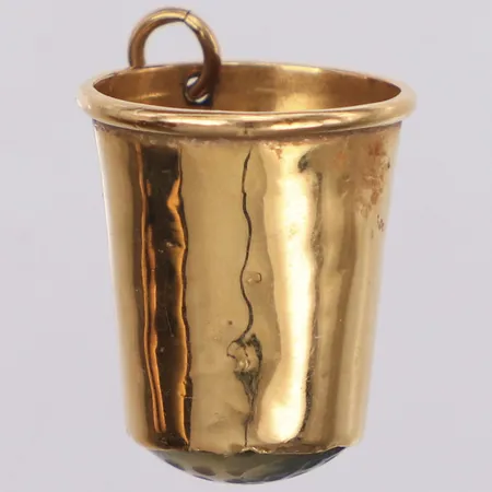 Hänge, fingerborg med mossagat, längd 19mm, CGH, bucklor, 18K Vikt: 3,2 g