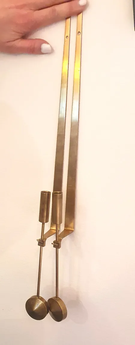 Ett par lampetter Pendel mässing formgivna av Pierre Forssell för Skultuna, höjd ca. 48cm Vikt: 0 g