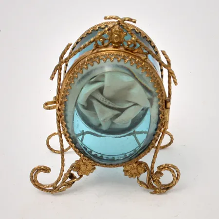 Fickursställ i gulmetall och glas, ca 11cm hög.