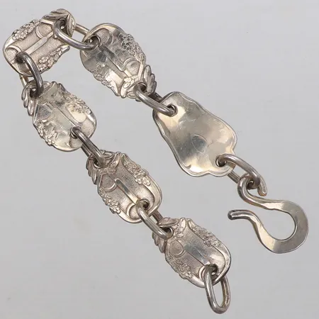 Armband med stämplar, 17,5cm, bredd ca 15mm, 830/1000 silver, Bo Ekström, Gaffelkonst, Tyresö  Vikt: 27,7 g