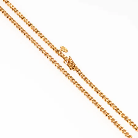 Kedja Pansar i 18K guld. Den är 51 cm lång, 3,6 mm brett och väger 27,8g. Fint skick. Kistlås. Stämplad JO'ANS, Köping, 750