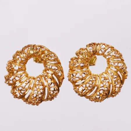 Ett par örhängen genombrutet mönster, Ø25mm, 21K Vikt: 14,1 g