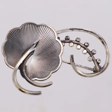 Brosch, längd 32,6mm, bredd 44,8mm, 830/1000 silver Vikt: 7,1 g