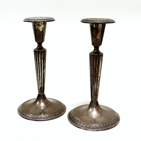 Ett par ljusstakar Dacapo Silver, Lidköping 1993, 18cm, empir stilkopia, fylld botten, silver 925/1000. Vikt: 623,1 g