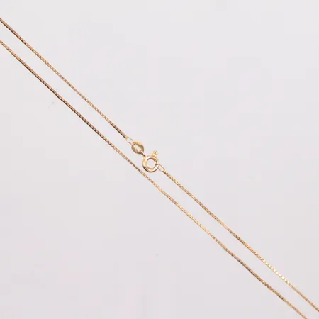 Kedja Venezia längd 44,5cm, bredd 0,8mm, något ojämn, 18K Vikt: 2,3 g