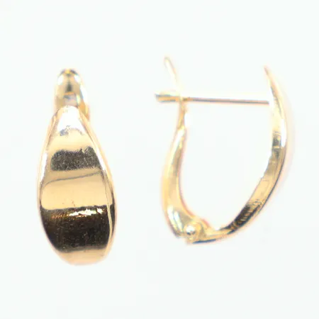 Ett par örhängen längd 17,0mm, bredd 6,8mm, 14K Vikt: 1,8 g