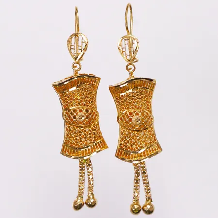 Ett par örhängen genombrutet mönster, 65x15mm, 21K Vikt: 8,3 g