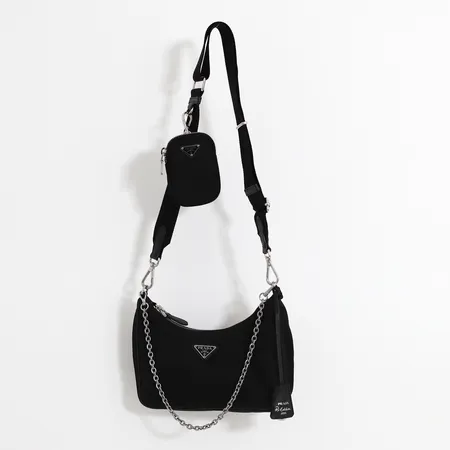 Väska Prada, Re-Edition 2005, Re-Nylon, svart, mått 22x18x6cm, inga tillbehör