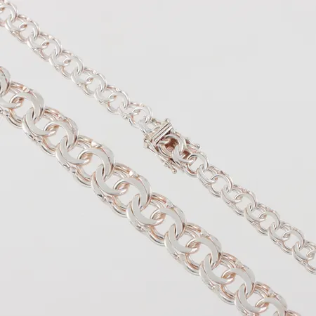 Collier Silver 925/1000 Bismarck Guldfynd AB,längd ca 45 cm,bredd 7-11,6 mm. Vikt: 35,5 g