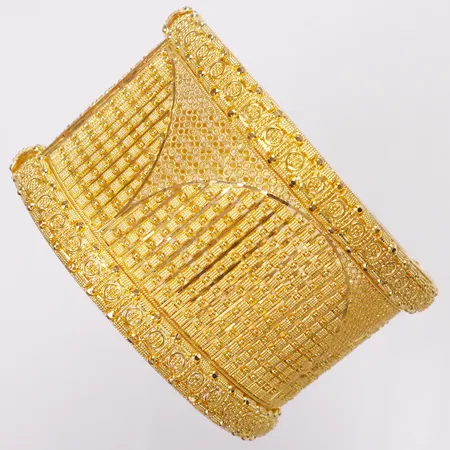 Armband filigran, ca 59x62mm, bredd 43mm, öppningsbar, 21K  Vikt: 76,2 g