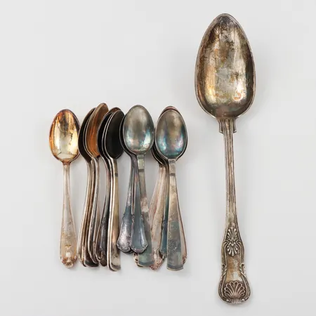 Diverse bestick Silver. Vikt: 323 g