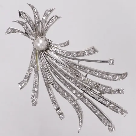 Brosch diamanter ca 87 x ca0,01-0,05ct, odlad pärla 73mm, defekt del av, vitguld, 18K  Vikt: 15,9 g