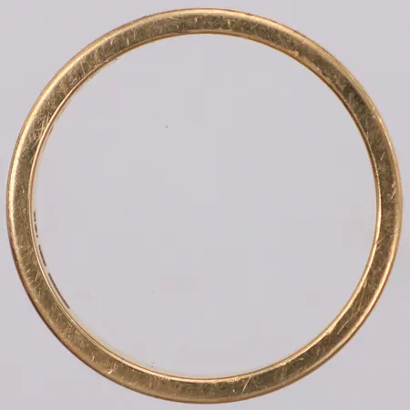 Ring stl 19, bredd 4mm, gravyr, Schalin, 18K Vikt: 5,8 g