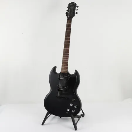 Elgitarr Epiphone Les Paul Goth,soft case. Skickas med Bussgods eller PostNord