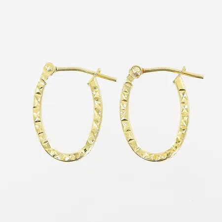 Ett par örhängen, 17mm, 18K Vikt: 0,9 g