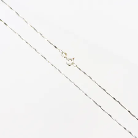 Kedja, Venezia, 40cm, bredd 1mm, vitguld, smärre skevheter, 18K.  Vikt: 2,3 g