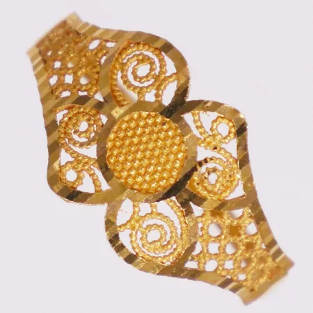 Ring genombrutet mönster, stl 17, bredd 1,3-10mm, 21K  Vikt: 1,1 g