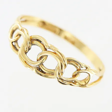 Ring Bismarck stl 17½, bredd 1,5-6mm, skev skena, 18K Vikt: 1,4 g