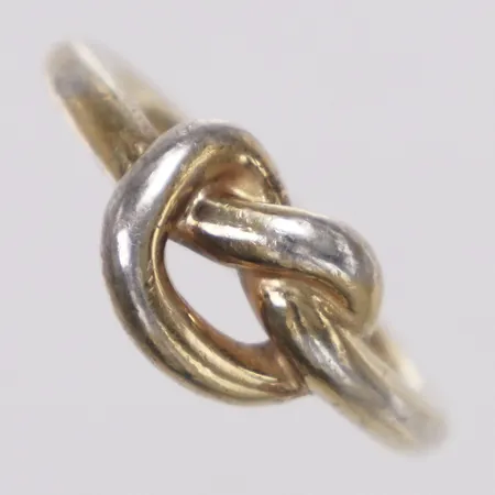 Ring knot, stl 16¼, bredd 2,5-8,8mm, Sophie by Sophie, sliten förgyllning, 925/1000 silver Vikt: 4,6 g