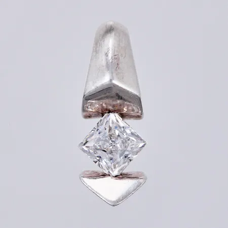 Hänge med vit sten längd: ca 1,8cm bredd: ca 7mm, 925/1000 silver Vikt: 2 g