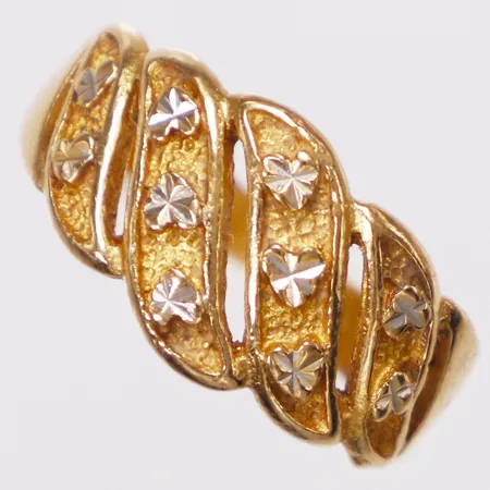 Ring dekor, stl 17, bredd 2,7-10mm, skev, 22K  Vikt: 4,1 g