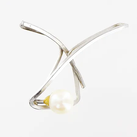 Hänge, odlad pärla Ø5,5mm, 22x26mm, vitguld, tillverkningsdefekter, 18K.  Vikt: 2,1 g