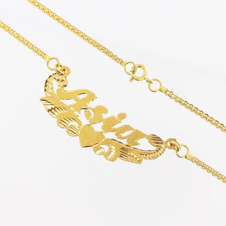 Namncollier Asia 40,5cm, bredd 2-16mm, skevheter på kedja, kedja i 21K, integrerat hänge i 14K.  Vikt: 7,9 g