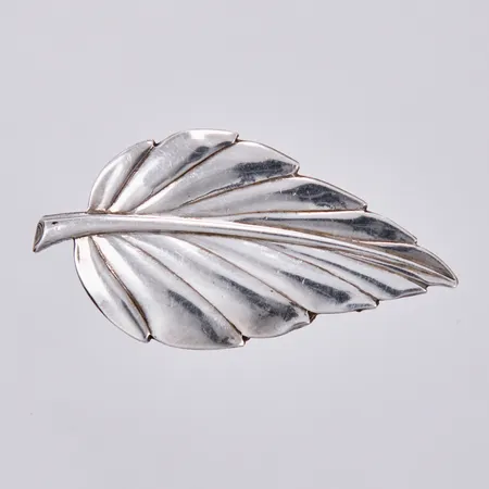 Brosch Ge-Kå-Smyckek G Kaplan 1964, längd ca5cm, bredd ca 36m, silver Vikt: 6,8 g