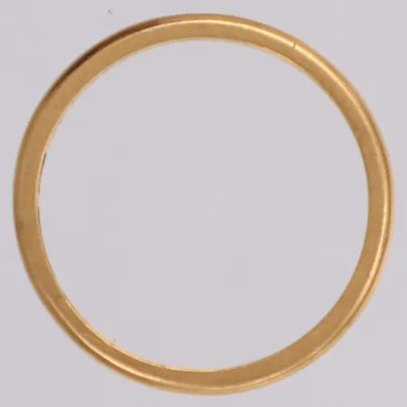 Ring, stl 17¼, bredd 2,1mm, personlig gravyr, 20K Vikt: 2,5 g