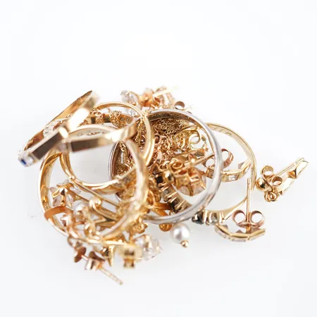 Diverse guld, 18k Vikt: 22 g