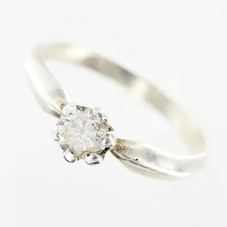 Ring stl 19 vit sten, bredd 2-6mm, silver 925/1000 Vikt: 2 g