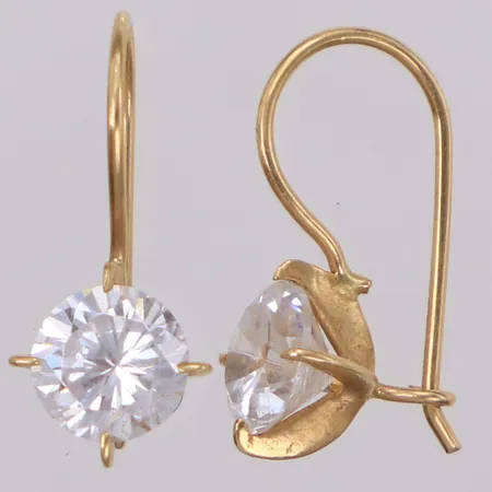 Ett par örhängen med vita stenar, längd 20mm, ostämplade 18K Vikt: 2,1 g