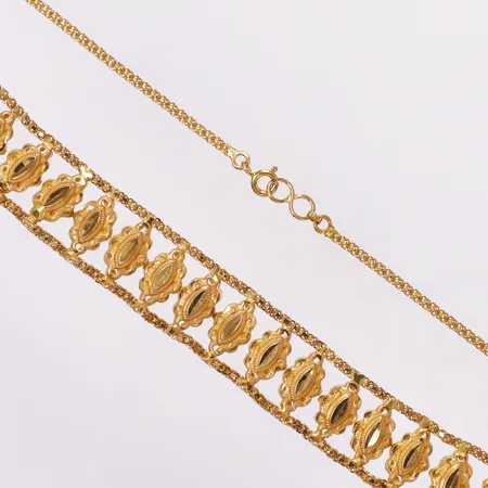 Collier dekor, 38-38,5cm, bredd 1,9-15mm, 21K  Vikt: 12,3 g