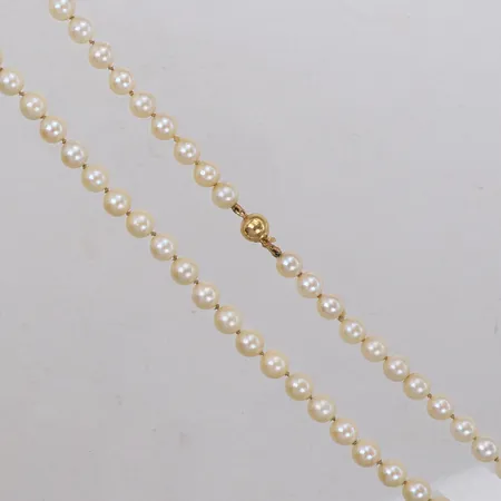 Pärlcollier med odlade pärlor, längd 44,5cm, bredd 5,9mm, lås 18K Vikt: 0 g