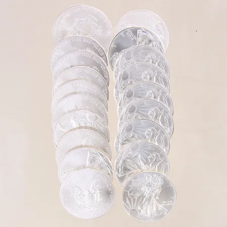 Mynt, 20 stycken, 1OZ, Fine Silver, One Dollar, USA, Liberty In God We Trust, år 2015, Ø40mm, plaströr, silver 999/1000 Vikt: 625,8 g