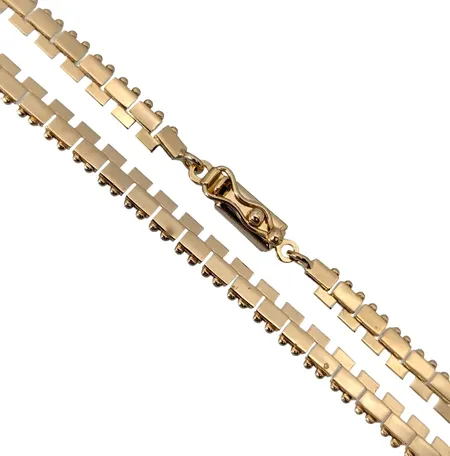 Collier, 18K guld, längd knäppt 43,0 cm, bredd 4 - 4,5 mm, fint skick Vikt: 16,5 g