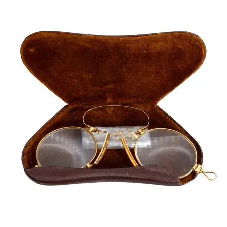 Glasögon, 14K guld, vikt med glas 17,7g, 3 springlås, 18K, 0,6g