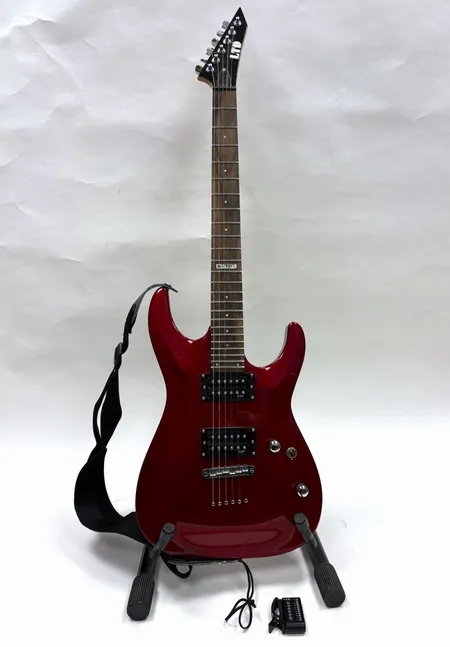 Elgitarr ESP, LTD MH-50NT, Serie nr L0812815, mjukt fodral och Cherub Guitar Mate medföljer. Skickas med postpaket.