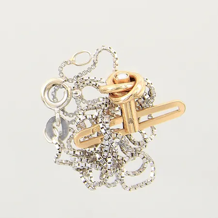 Guldsmycken, delvis vitguld, udda, pärla, defekt, 18K  Vikt: 3,6 g