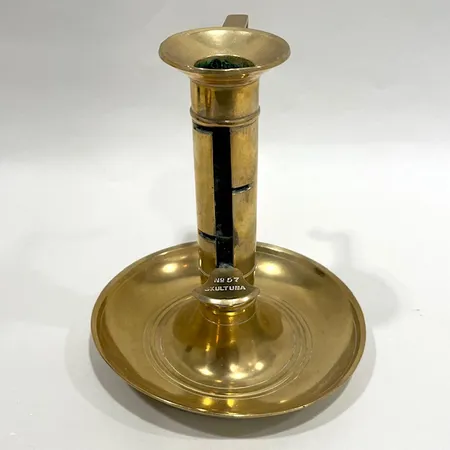 Kontorsljusstake Skultuna nr 57, höjd 15cm, mässing, stearinrester, bruksslitage