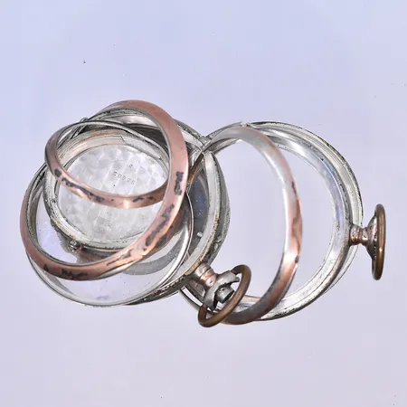 Diverse silver 800/1000. Vikt: 51,7 g