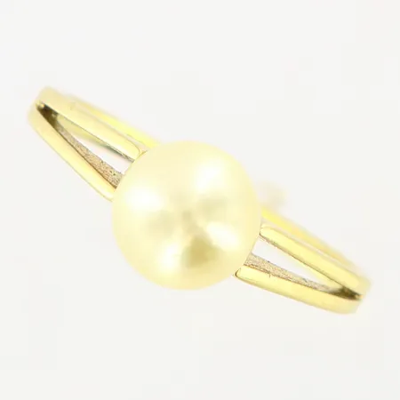 Ring med odlad pärla, stl 17, pärlan ca 7mm, 14K  Vikt: 3,1 g