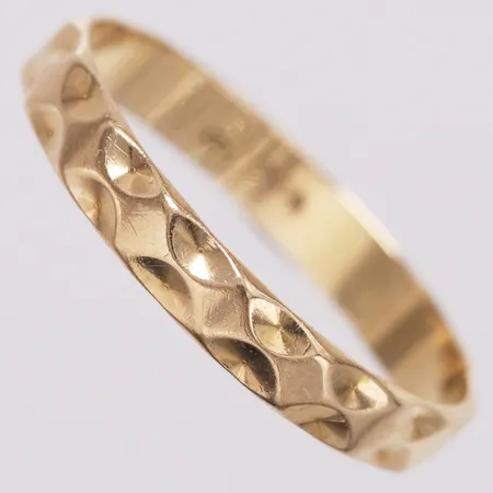 Ring dekor, stl 20½, bredd 3,5mm, ograverad, 18K  Vikt: 2,5 g