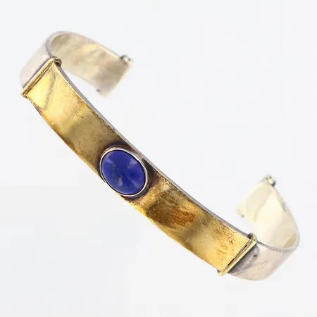 Armband stelt, öppen modell, blå sten,  innermått 13cm, bredd: 9mm, detaljer i 14K, Silver 925/1000 Vikt: 19,2 g