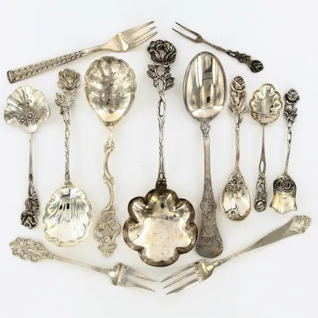 Silverbestick, olika skedar och gafflar, Silver 800-830/1000 Vikt: 270,5 g