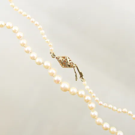 Pärlcollier med odlade pärlor, längd: 47cm, bredd: 3,3-7,3mm, ojämnheter, lås defekt,14K, bruttovikt: 14,2 Vikt: 0 g