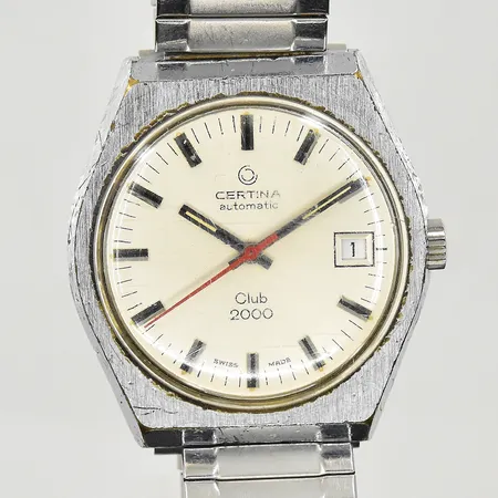 Herrur Certina Club 2000, boett Ø35 mm, automat, datum, stål, flexband, boettnr 623.3542.42, sliten/repig, fungerade vid testtillfället, inga tillbehör.
